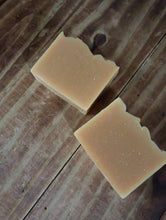 Load image into Gallery viewer, Lemongrass Lavender Goat Milk Soap